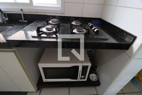 Cozinha de apartamento para alugar com 3 quartos, 80m² em Santa Mônica, Uberlândia