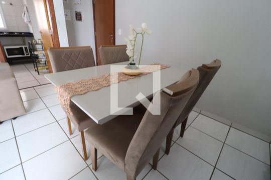 Sala de apartamento para alugar com 3 quartos, 80m² em Santa Mônica, Uberlândia