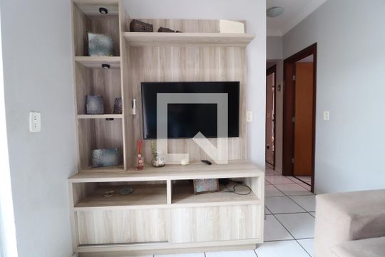 Sala de apartamento para alugar com 3 quartos, 80m² em Santa Mônica, Uberlândia