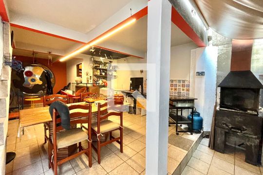 Quintal de casa para alugar com 3 quartos, 190m² em Conjunto Residencial Jardim Canaa, São Paulo