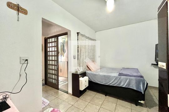 Edícula de casa à venda com 3 quartos, 190m² em Conjunto Residencial Jardim Canaa, São Paulo
