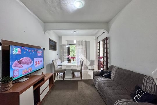 Casa à venda com 4 quartos, 215m² em Vargem Pequena, Rio de Janeiro