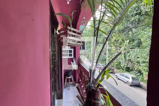 Varanda de casa à venda com 4 quartos, 215m² em Vargem Pequena, Rio de Janeiro