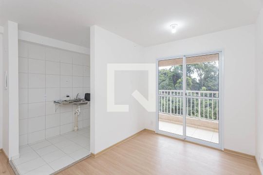 Sala de apartamento para alugar com 2 quartos, 45m² em Vila Moraes, São Paulo