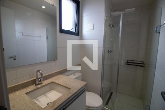 Banheiro Social de kitnet/studio para alugar com 1 quarto, 26m² em Campo Belo, São Paulo