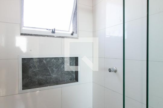 Banheiro de apartamento para alugar com 2 quartos, 49m² em Cidade Líder, São Paulo