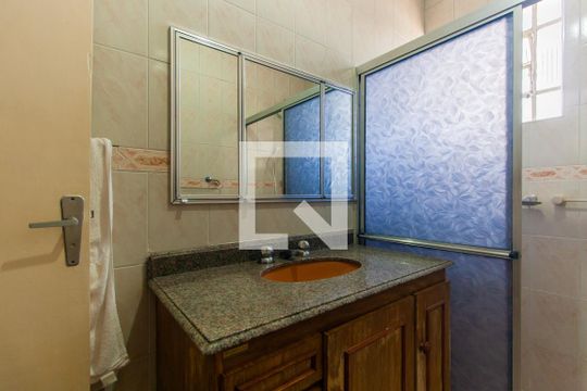 Banheiro 2 de casa à venda com 2 quartos, 220m² em Vila Prudente, São Paulo