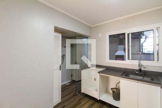 Cozinha de casa de condomínio à venda com 2 quartos, 84m² em Fátima, Canoas