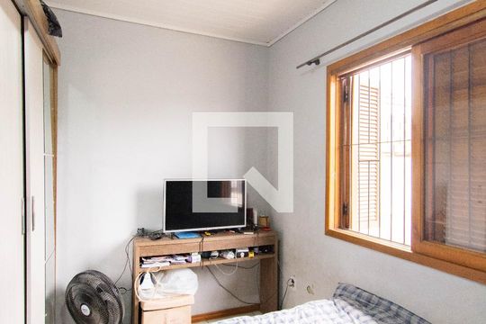 Quarto  de casa à venda com 2 quartos, 100m² em Olaria, Canoas