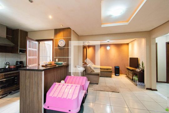 Casa à venda com 2 quartos, 100m² em Olaria, Canoas