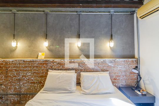 Quarto 2 de casa à venda com 2 quartos, 130m² em Pinheiros, São Paulo