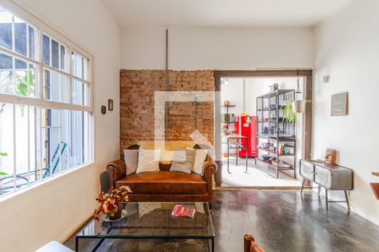 Sala de casa à venda com 2 quartos, 130m² em Pinheiros, São Paulo