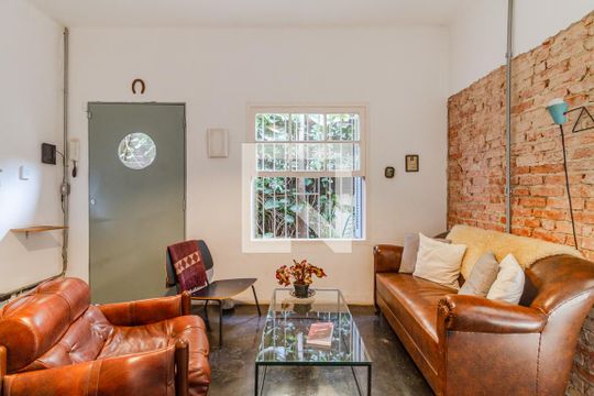 Sala de casa à venda com 2 quartos, 130m² em Pinheiros, São Paulo