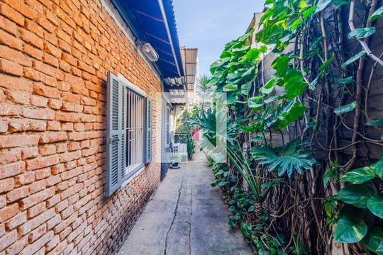 Quintal de casa à venda com 2 quartos, 130m² em Pinheiros, São Paulo