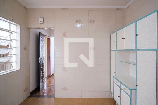 Cozinha de casa para alugar com 3 quartos, 111m² em Nova Gerti, São Caetano do Sul