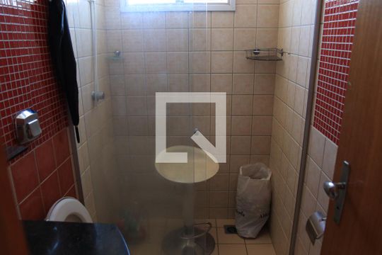 Banheiro de apartamento para alugar com 3 quartos, 70m² em Alto da Glória, Goiânia
