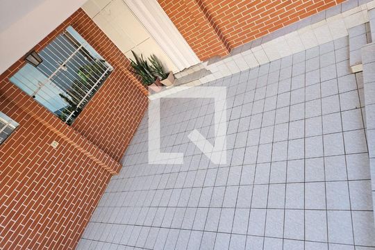 Área Externa de casa à venda com 2 quartos, 159m² em Vila Arapua, São Paulo