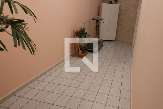 Área Externa de casa à venda com 2 quartos, 159m² em Vila Arapua, São Paulo