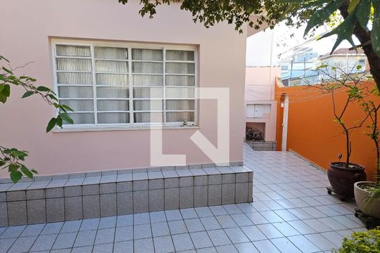Área Externa de casa à venda com 2 quartos, 159m² em Vila Arapua, São Paulo
