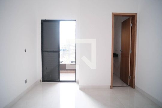 Suíte 1 de casa à venda com 2 quartos, 79m² em Vila Uniao (zona Leste), São Paulo