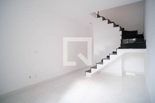 Sala de casa à venda com 2 quartos, 79m² em Vila Uniao (zona Leste), São Paulo