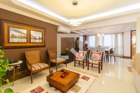 Sala de casa de condomínio à venda com 3 quartos, 382m² em Cristal, Porto Alegre
