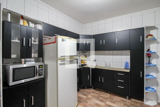 Cozinha de casa à venda com 3 quartos, 320m² em Jardim Moreira, Guarulhos