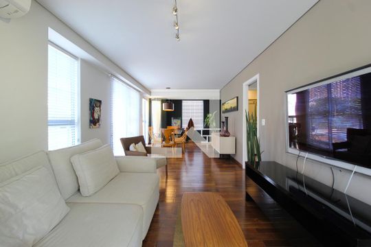 Sala de apartamento à venda com 1 quarto, 109m² em Vila Nova Conceição, São Paulo