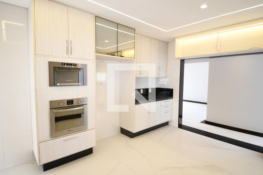 Cozinha de casa de condomínio à venda com 4 quartos, 402m² em Alphaville Dom Pedro, Campinas