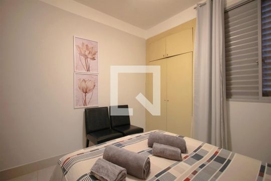 Quarto  de apartamento para alugar com 2 quartos, 88m² em Sion, Belo Horizonte