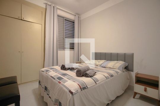 Quarto  de apartamento para alugar com 2 quartos, 88m² em Sion, Belo Horizonte