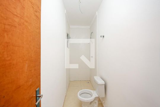 Banheiro de casa de condomínio à venda com 2 quartos, 40m² em Chácara Belenzinho, São Paulo