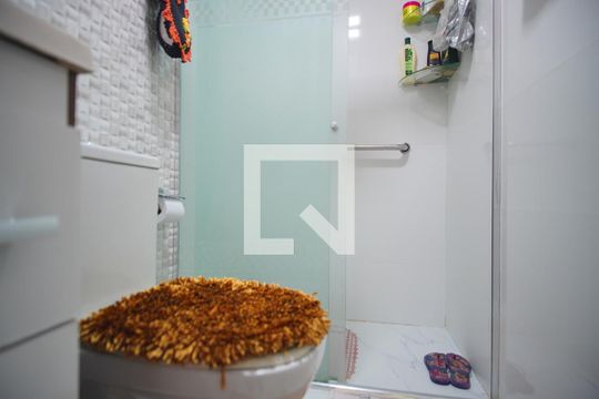 Banheiro Social de apartamento à venda com 2 quartos, 60m² em Jardim Itu, Porto Alegre