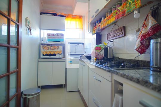 Cozinha de apartamento à venda com 2 quartos, 60m² em Jardim Itu, Porto Alegre