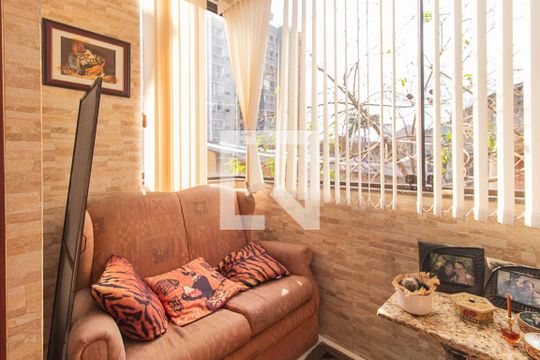 Sala de casa de condomínio à venda com 3 quartos, 197m² em Tristeza, Porto Alegre