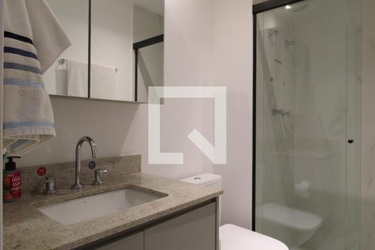 Banheiro de kitnet/studio à venda com 1 quarto, 35m² em Indianópolis, São Paulo