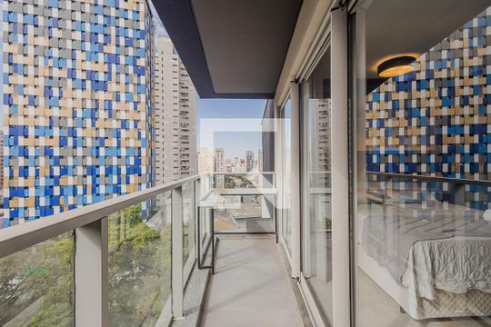 Varanda de kitnet/studio para alugar com 1 quarto, 27m² em Pinheiros, São Paulo