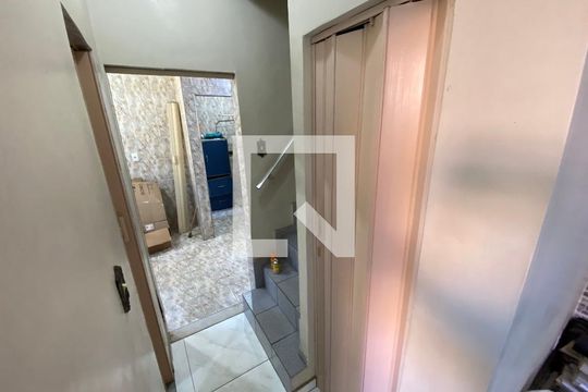 Corredor de apartamento para alugar com 2 quartos, 170m² em Pilares, Rio de Janeiro