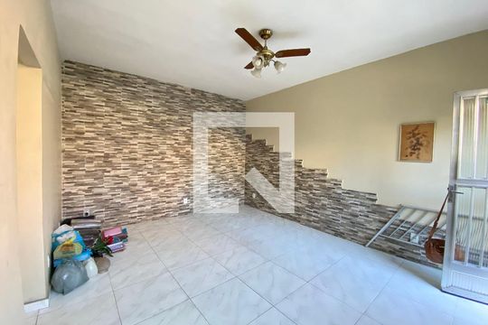 Apartamento para alugar com 2 quartos, 170m² em Pilares, Rio de Janeiro