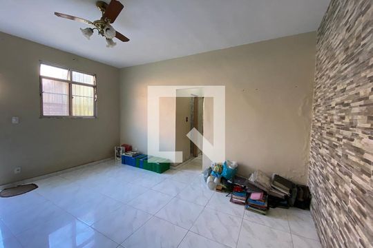 Sala de apartamento para alugar com 2 quartos, 170m² em Pilares, Rio de Janeiro