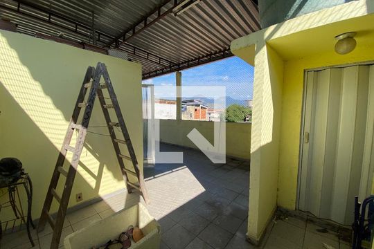 Área Externa de apartamento para alugar com 2 quartos, 170m² em Pilares, Rio de Janeiro