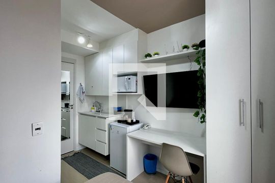 Sala/Quarto de apartamento à venda com 1 quarto, 20m² em Jardim Aeroporto, São Paulo