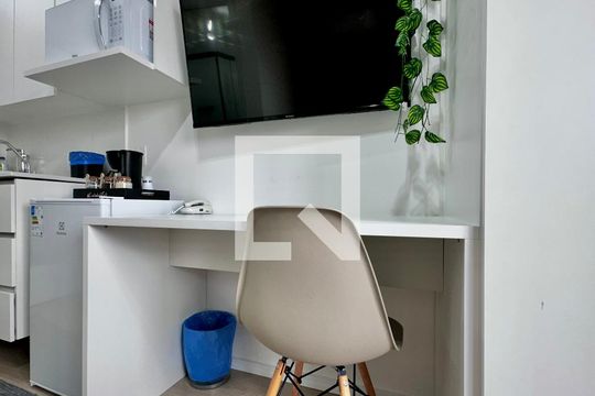 Sala/Quarto de apartamento à venda com 1 quarto, 20m² em Jardim Aeroporto, São Paulo
