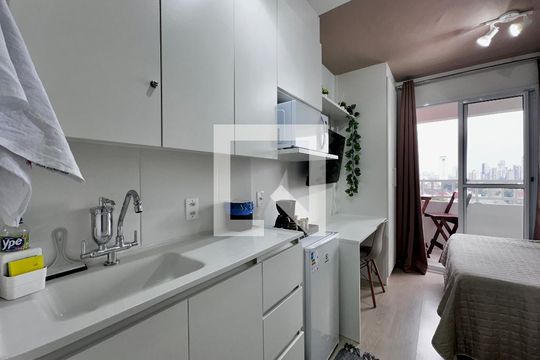 Cozinha de apartamento à venda com 1 quarto, 20m² em Jardim Aeroporto, São Paulo