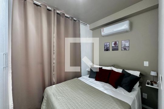 Sala/Quarto de apartamento à venda com 1 quarto, 20m² em Jardim Aeroporto, São Paulo