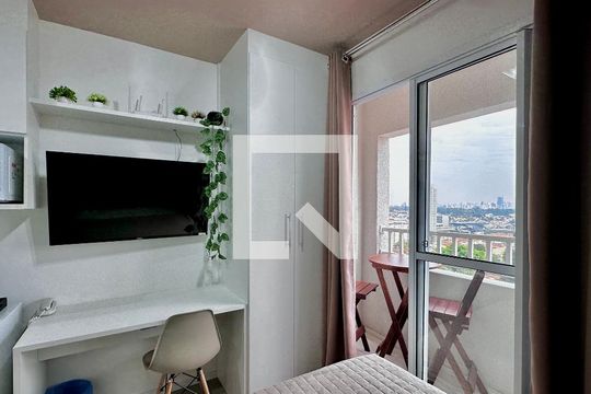 Sala/Quarto de apartamento à venda com 1 quarto, 20m² em Jardim Aeroporto, São Paulo