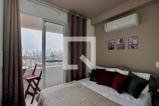 Sala/Quarto de apartamento à venda com 1 quarto, 20m² em Jardim Aeroporto, São Paulo