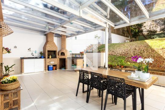 Casa à venda com 4 quartos, 315m² em Santo Amaro, São Paulo