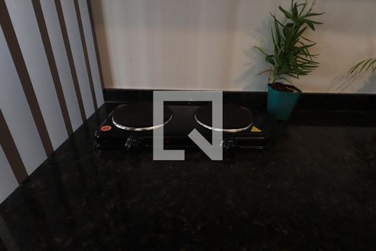 Cozinha de kitnet/studio para alugar com 1 quarto, 27m² em Vila Matilde, São Paulo