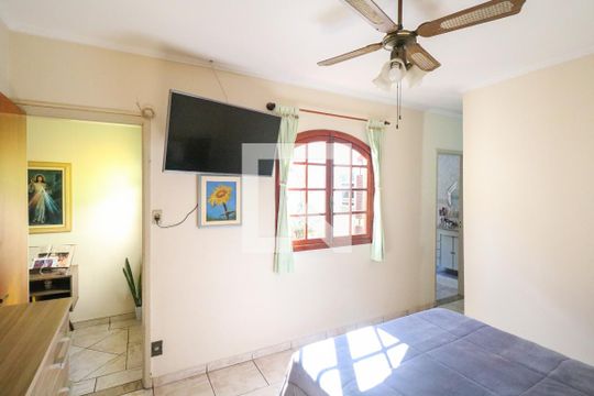 Suíte de casa à venda com 2 quartos, 177m² em Nova Gerti, São Caetano do Sul